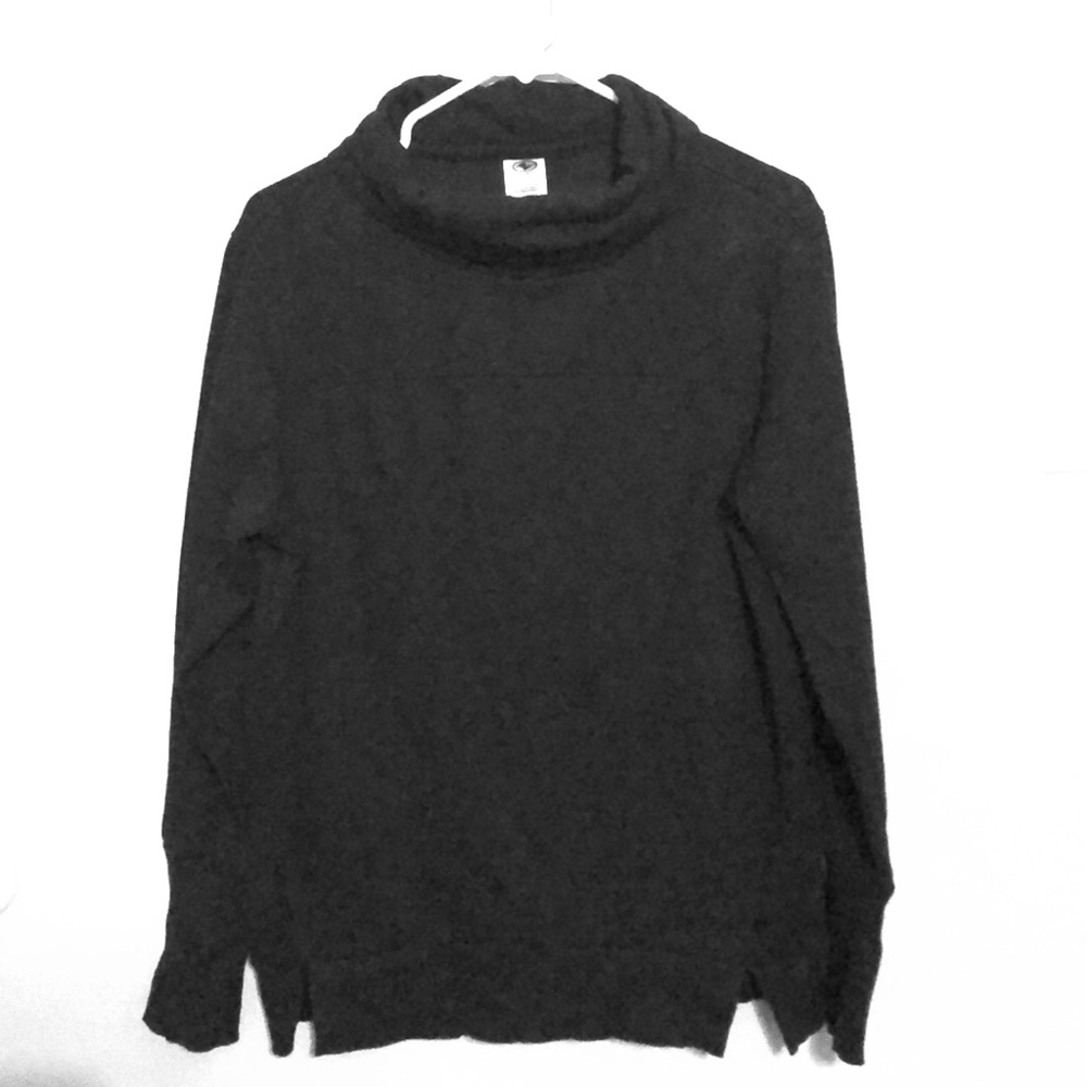 Athletic pullover
